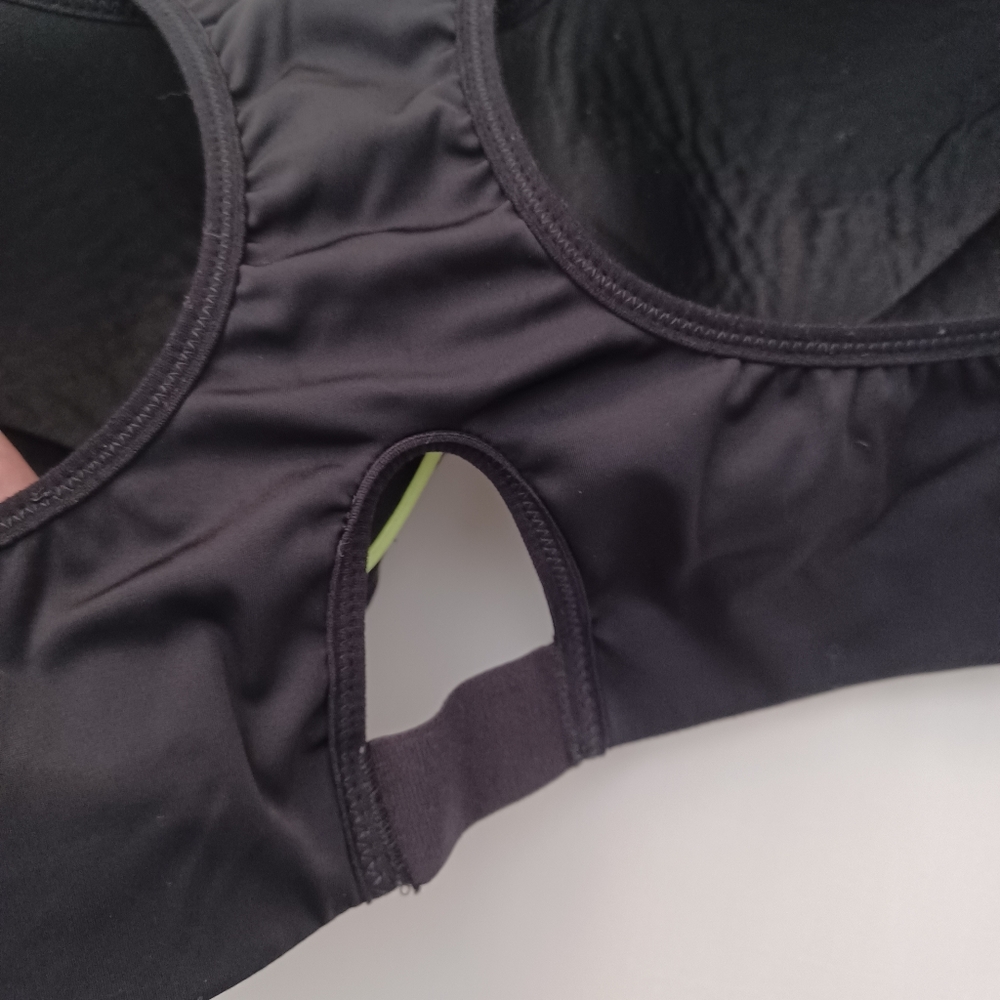 Women's Nike Black Sports Bra- 32 B - Picture 5 of 9